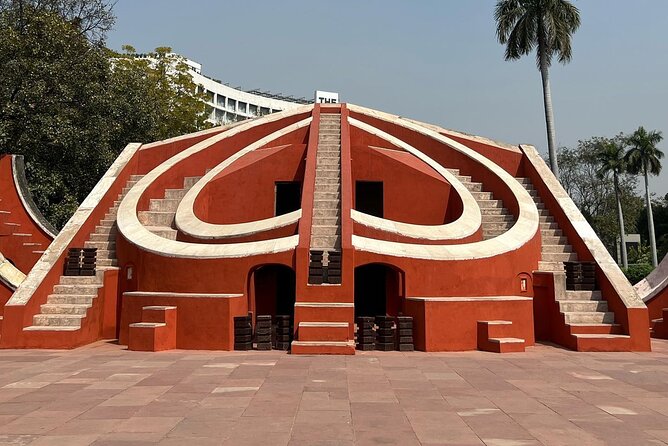 Old and New Delhi Highlights: Private Full-Day Tour - India Gate and two major places of worship