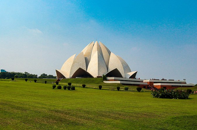Old and New Delhi Private Guided City Tour - Red Fort, India Gate, and Parliament House: Big Delhi in Quick Takes