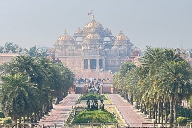 Old And New Delhi Private Guided Tour With Entrances- 8 Hours - Rashtrapati Bhavan and Parliament House: power landmarks with real perspective