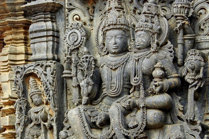 Old Bangalore Historical Walk thro Palace, Temples, Fort & Market - KR Market and Sri Krishnarajendra Market: how to handle the noise