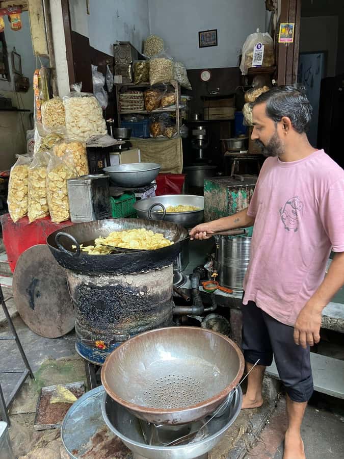 Old city heritage walk and local life experience - Havelis outside, and why their design mattered
