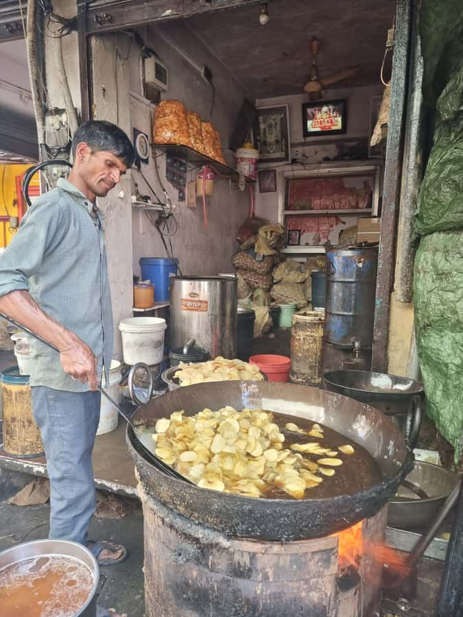 Old city heritage walk and local life experience - Vegetable market, then grocery and spice shopping streets