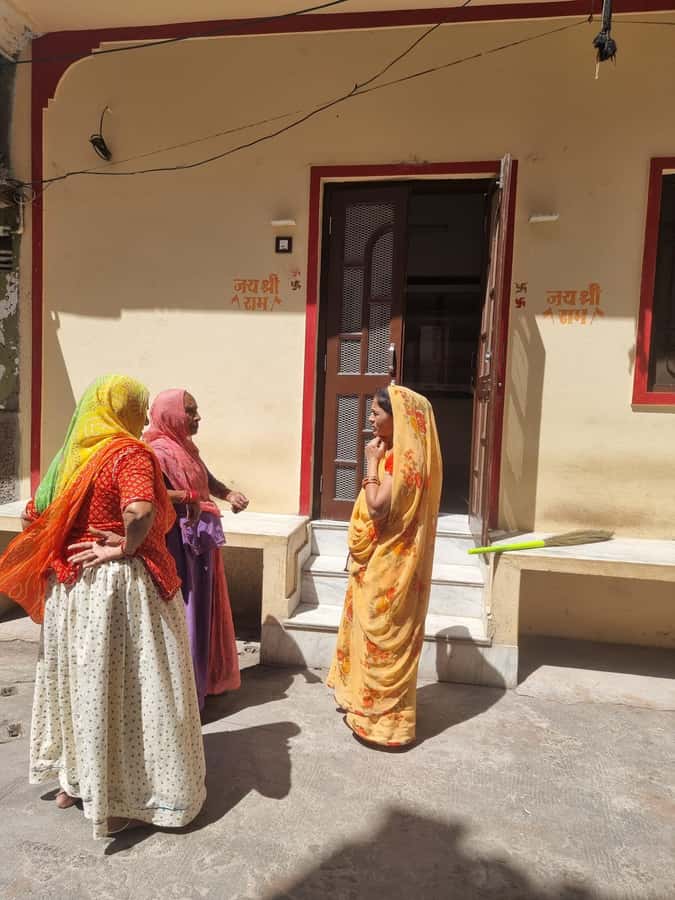 Old city heritage walk and local life experience - Traditional snacks, masala chai making, and tasting