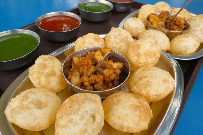 Old Delhi Cultural, Temples, Heritage Walking Street Food Tour - Gali Paranthe Wali: The Parantha Lineup and Sweet Side