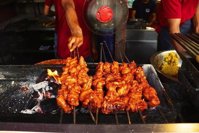 Old Delhi Street Food and Spice Market Tour - Why Old Delhi street food feels easier with a guide