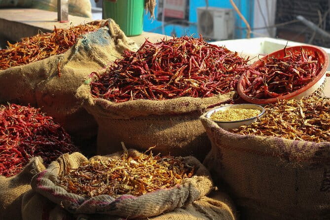 Old Delhi Street Food and Spice Market Tour - How the tastings work, and what to expect from your plates