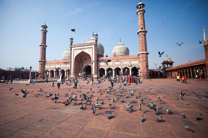 Old Delhi Street Food Tour – Explore Spices in Chandni Chowk - Chawri Bazaar start: your first bites in one of Old Delhi’s oldest lanes