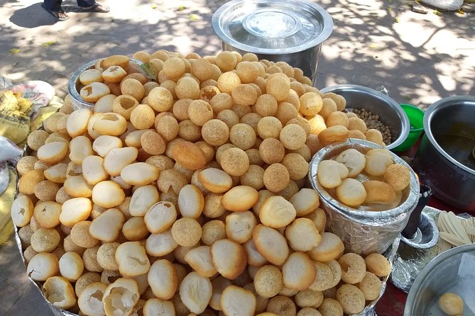 Old Delhi Street Food Tour With Spice Market On Tuk Tuk - Sweet Stops After Street Food: Kedarnath Premchand Halwai, Kanwarji’s, and Gulab Jamun
