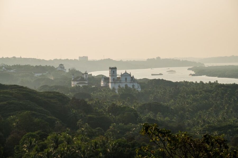 Old Goa: Walking Tour of Heritage Churches - The included refreshing drink, and why it matters in Goa heat