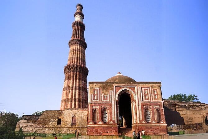 Old & New Delhi City Private Tour - Half Day or Full Day Options - Agrasen ki Baoli Step Wells: Quick, Strange, and Worth the Detour