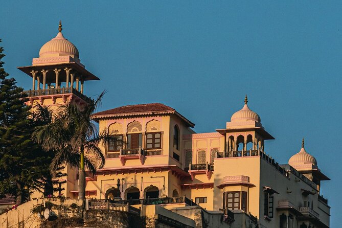One Day Private Tour of Jaipur with Guide - Getting around: A/C comfort, airport pickup, and a day that stays organized
