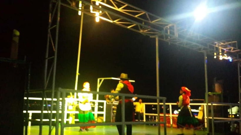 Panaji: Dinner Cruise in Goa with Hotel Transfer and 2 Beers - The Cruise Portion: Live DJ Beats and Night Views While You Settle In
