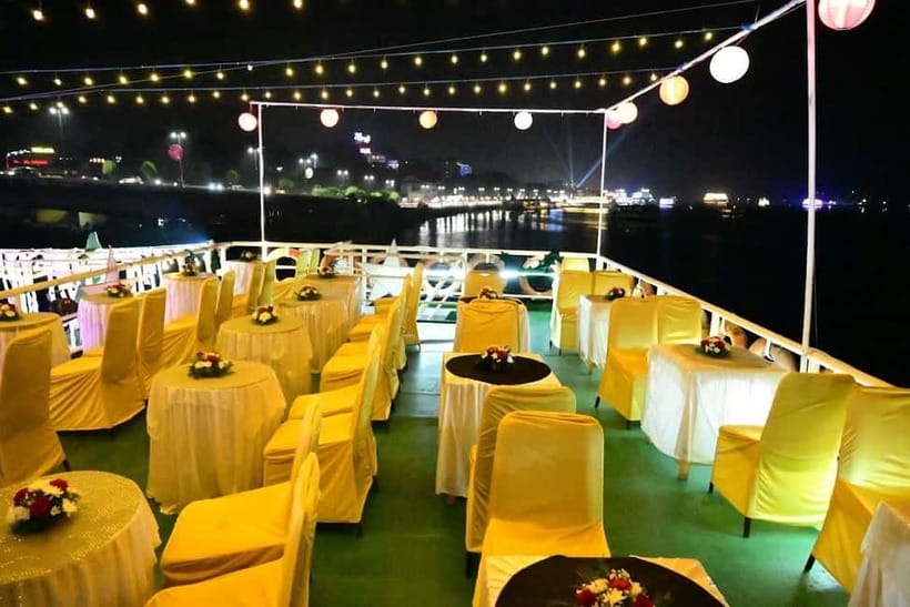Panaji: Dinner Cruise in Goa with Hotel Transfer and 2 Beers - Buffet Dinner and Drinks: What’s Included and How to Manage Expectations