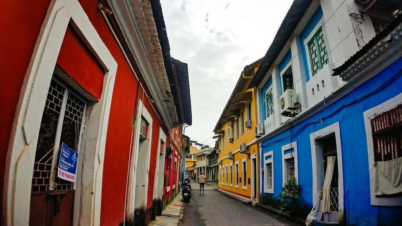 Panaji: Heritage Walking Tour in Fontainhas Latin Quarter - Rua São Tomé and Tobacco Square, where the stories explain the streets
