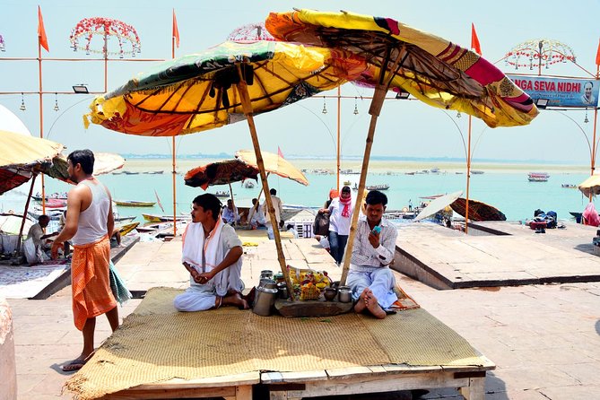 Pilgrimage Varanasi - Shri Kashi Vishwanath Temple (Golden Temple): devotion at the city’s center