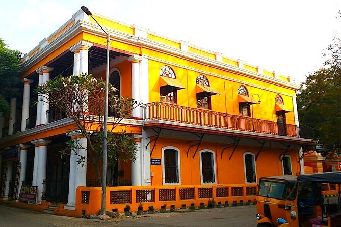 Pondicherry Heritage Walking Tour of French Quarters - Raj Niwas: from French Baroque to British destruction to Rococo rebuild