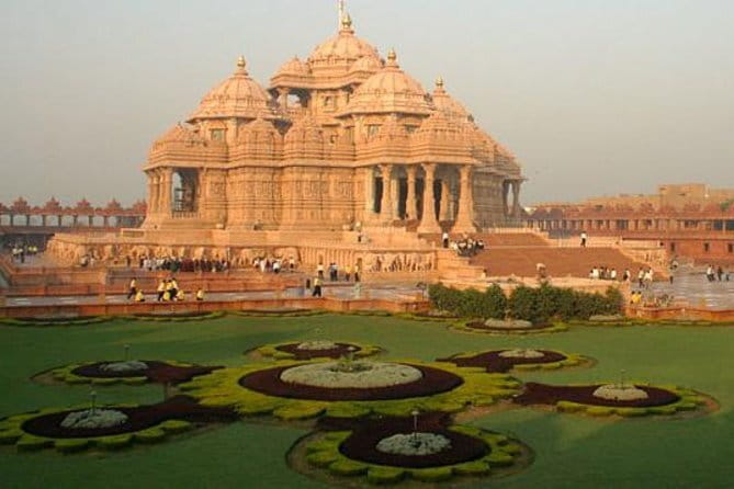 Private 4-Day Golden Triangle Tour - Delhi Agra and Jaipur - Day 4 Jaipur Beyond Postcards: Royal Gaitor, Jal Mahal, Stepwell, and Amer