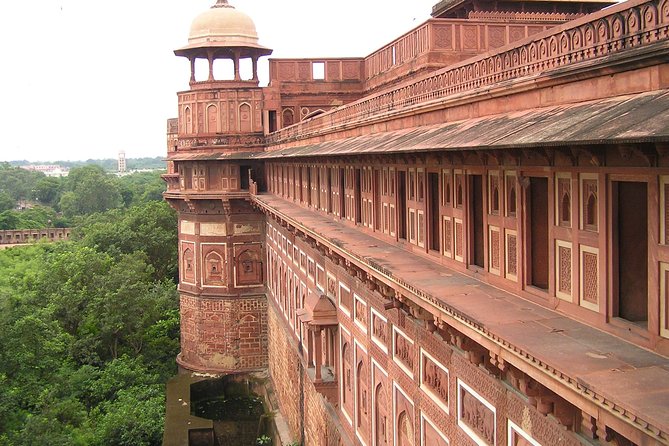 Private 4-Day Golden Triangle Tour from New Delhi - Day 3 around Jaipur: Hawa Mahal photos, Amer Fort, Jal Mahal, and Albert Hall