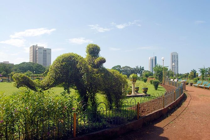 Private 8 Hours Mumbai City Sightseeing and Dharavi Slum Tour - Price and value, what you actually get for $153 per group