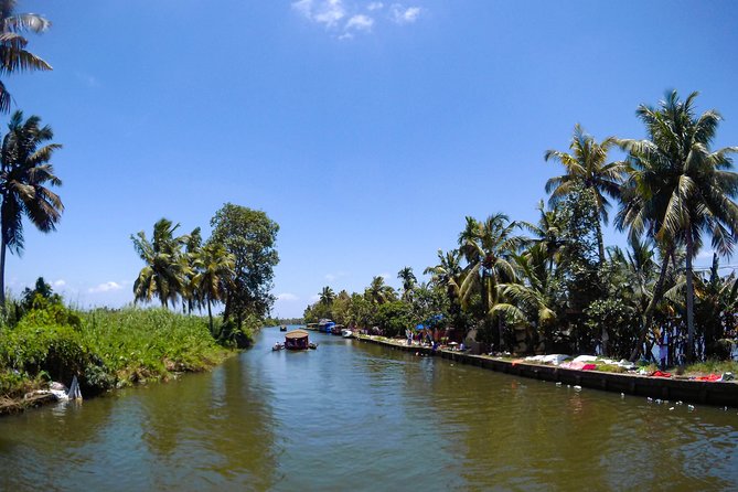 Private Alleppey Backwater Houseboat DayTour with Taxi from Kochi - From Kochi to Alleppey: why the taxi matters