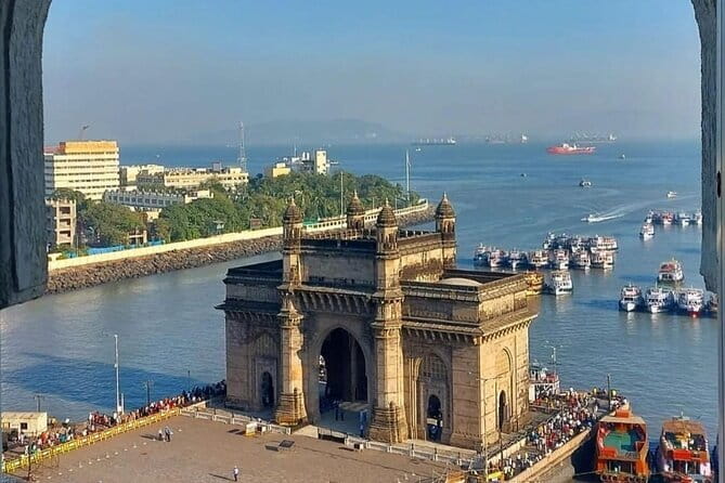 Private Bollywood Tour with Transport - Green screen and CGI talk, plus what to watch for