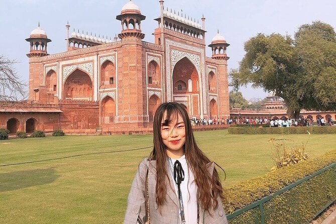 Private Car from Delhi to Taj Mahal with Driver and Local Guide - The Delhi to Agra drive: why the comfort package pays off