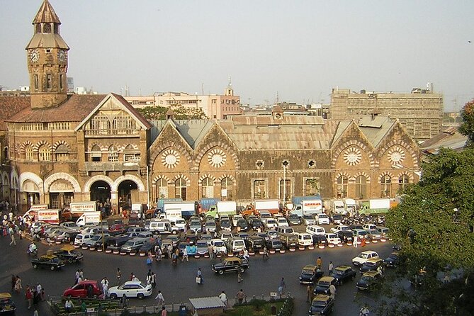 Private City Tour with Dharavi Slum Dhobighat and Dabbawalla - How this private Mumbai tour earns its price