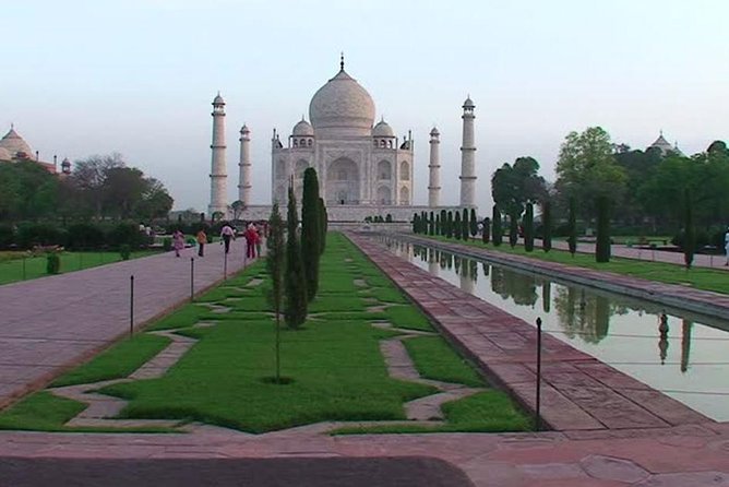 Private Day Tour of Taj Mahal and Agra Fort By Super fast train - Food and breaks: snacks, mineral water, and planning lunch