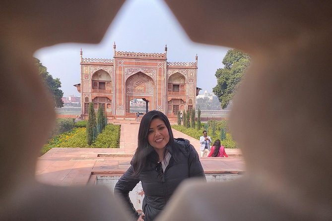 Private Day Tour of Taj Mahal by India's Fastest Train or Car - All Inclusive - Gatimaan Express vs AC Car: Choosing Your Pace