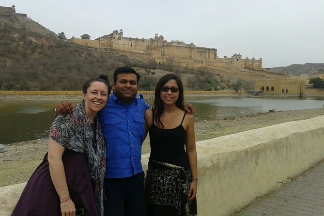 Private Day Trip to Jaipur from Delhi via Expressway - Jaipur Courtyard Lunch: Fuel Without Losing the Day