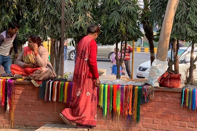 Private Delhi Tour: Lotus Temple, Qutub Minar and Dilli Haat - Qutub Minar UNESCO complex: size, context, and a fun optional detour