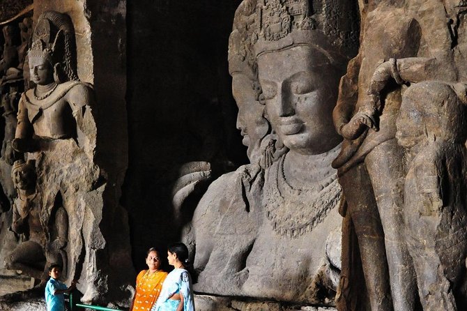Private Elephanta Caves UNESCO World Heritage Site Tour - Gateway of India: A Short Stop That Still Helps