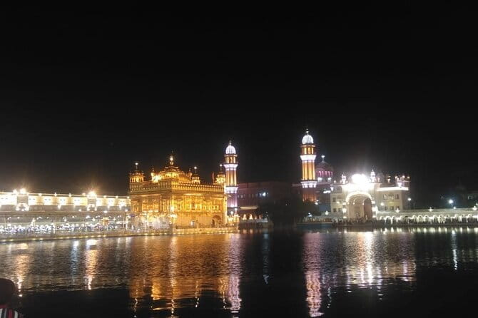 Private Full-Day Amritsar Tour: The Golden Temple & Wagah Border - The route that connects faith and memory, without feeling chaotic