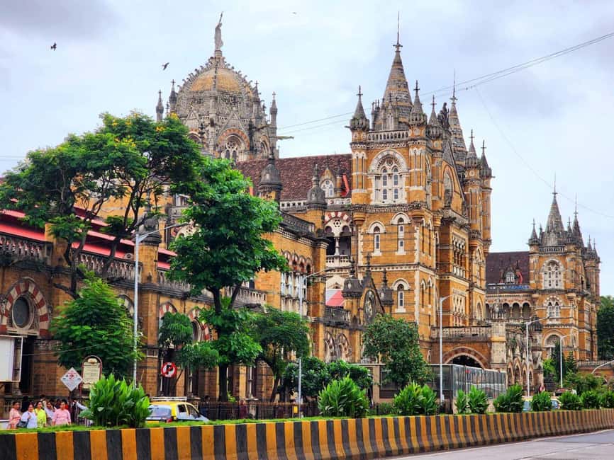 Private Full-Day Mumbai Sightseeing & Dharavi Slum Tour - Key moments that make this tour worth your time