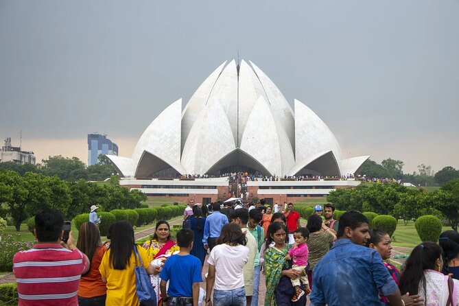 Private Full Day Old and New Delhi City Tour by Car - What your guide and driver do all day (and why it matters)