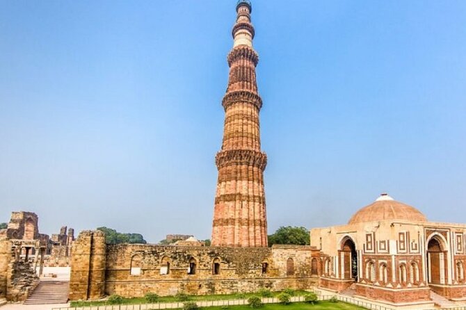 Private Full Day Old Delhi and New Delhi Tour - Entering Jama Masjid: Red Sandstone Scale-Up in One Hour