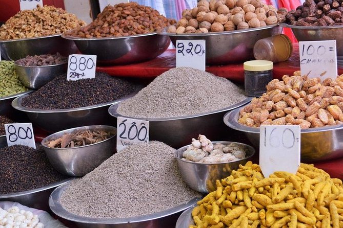 Private Full Day Shopping Tour in New Delhi - Connaught Place, the calm start that sets the tone