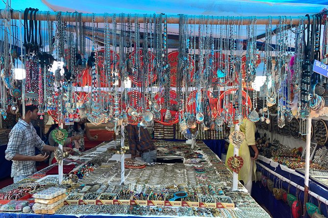 Private Full Day Shopping Tour in New Delhi - Kinari Bazar for wedding and party wear shopping
