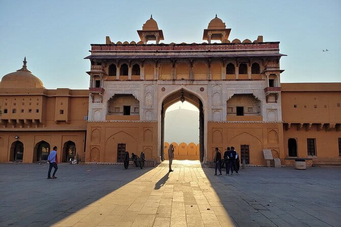 Private Full Day Tour of Jaipur Historical and Heritage Places - Price and Logistics: What You Pay, What You Should Expect to Pay