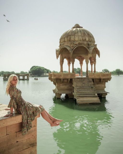 Private Full Day Tour of Jaisalmer with Guide - Salim Singh Ki Haveli: quick photos, real character
