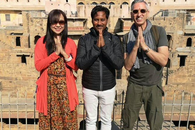 Private Full-Day Tour to Jaipur with Licensed Guide - Stop 4: Hawa Mahal, the pink sandstone façade moment