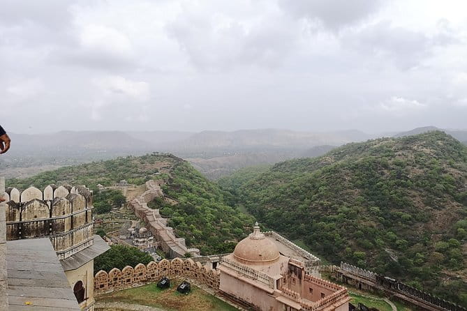 Private Full Day Udaipur Sightseeing Tour with Optional Guide - Crystal Gallery and Fateh Sagar Lake: Two Different Ways to Unwind