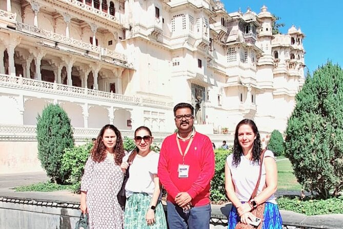 Private Full Day Udaipur Tour with Optional Guide - Bharatiya Lok Kala Mandal for culture that doesn’t feel like a tourist skit