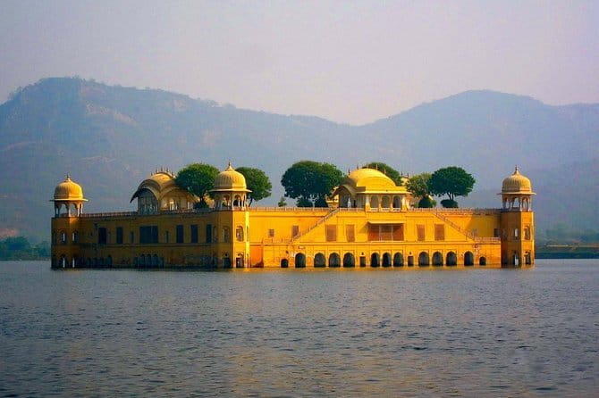 Private Guided Same Day Jaipur Tour From Delhi By Car - Panna Meena ka Kund and Jal Mahal: fast, photogenic stops with real meaning