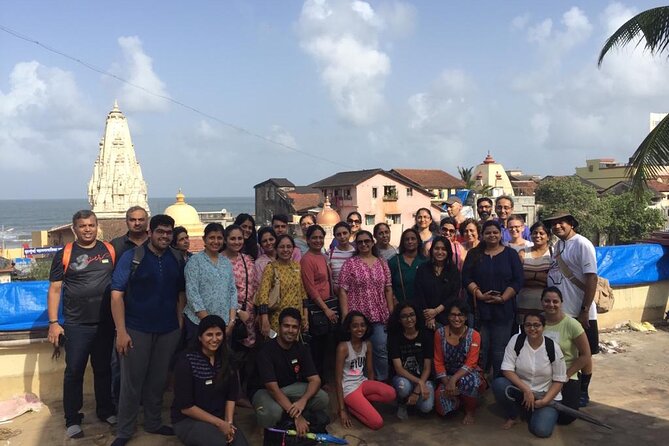 Private Guided Spiritual Walk in Banganga Hindu Temples - Where you meet on Walkeshwar Road, and how to get oriented fast