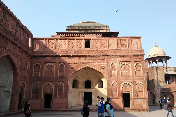 Private Guided Tour Tajmahal and Agra from New Delhi - Hotel Pickup and the Agra Drive: Comfort Helps on a Long Day