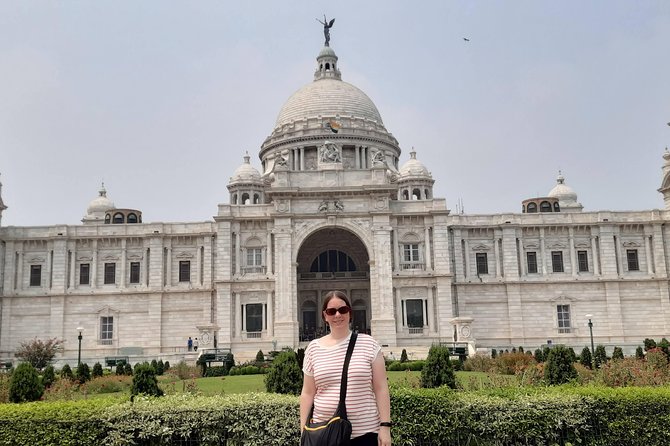 Private Half-Day Kolkata Tour - Malik Ghat Flower Market: color chaos that makes sense
