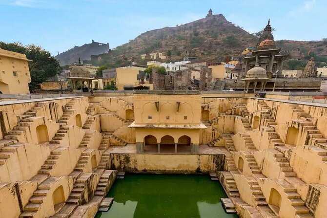Private Jaipur City Tour by Tuk Tuk Or Car - City Palace: where royal heritage still has a pulse