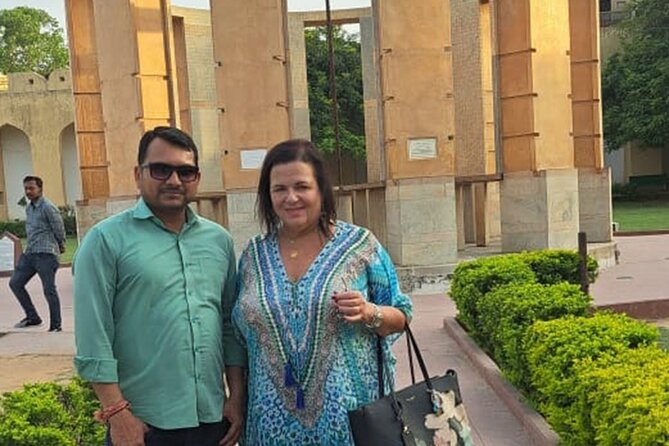 Private Jaipur Day Tour from Delhi- All Inclusive - City Palace and Jantar Mantar in one efficient block