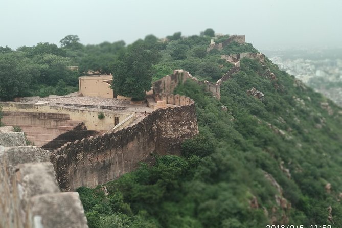Private Jaipur Full 2 Days Tour With Pink City Guide - The real value: private guiding with hotel transfers
